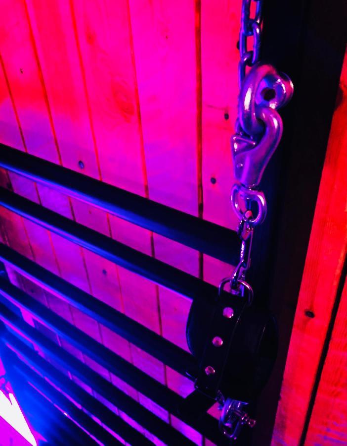 Secret Room Votre Love Room Coquine Et Insolite En Espace Privatif A Tournai Exterior photo